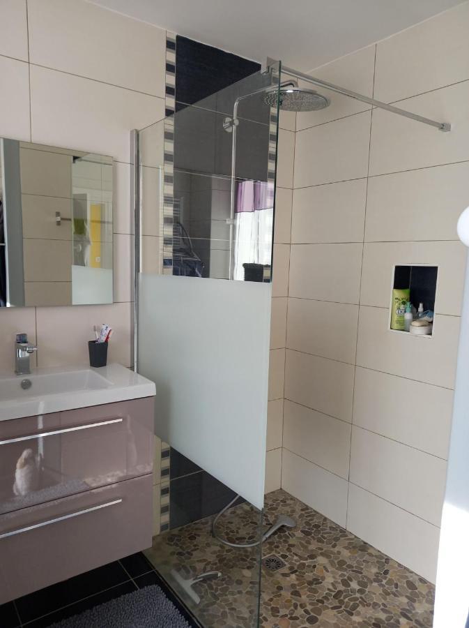 Chez Kiki Apartment Epinal Ngoại thất bức ảnh